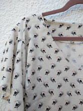 Load image into Gallery viewer, Toucans viscose linen 1.5 M PIECE