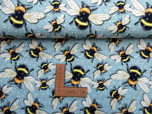 Bees on dotted jersey